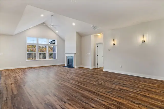 614 Valor Drive gallery image 33