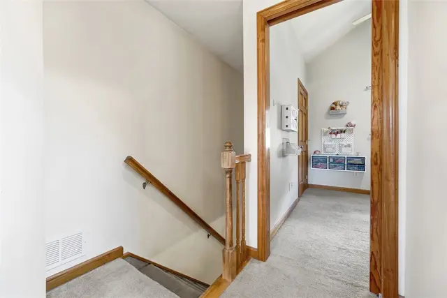 615 Lincoln Pl gallery image 11