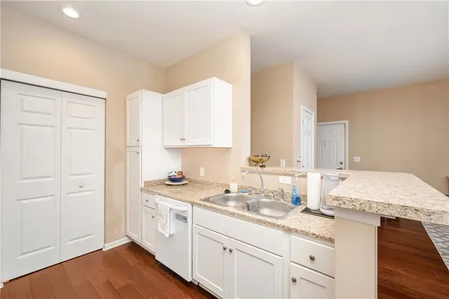 615 Stockton Rdg gallery image 12