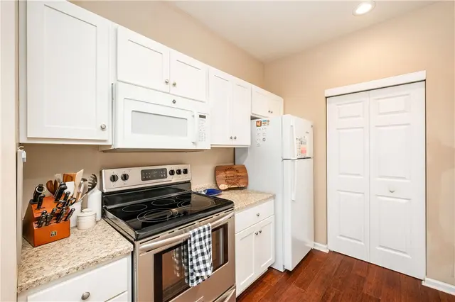 615 Stockton Rdg gallery image 14
