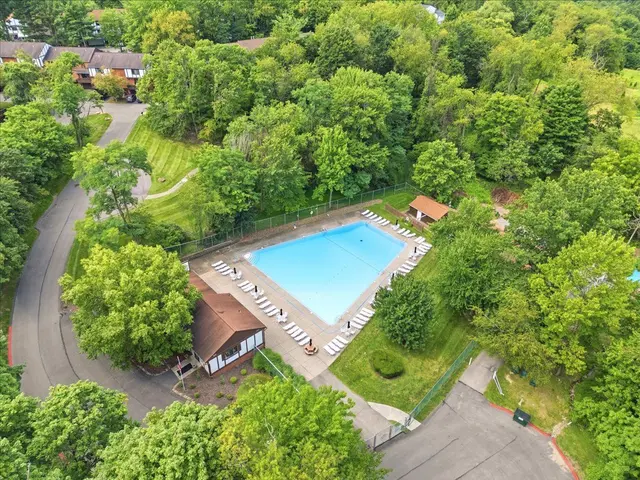 616 Sewickley Heights DRIVE gallery image 6