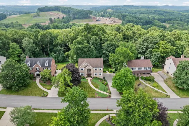 622 Golden Ridge Court gallery image 11