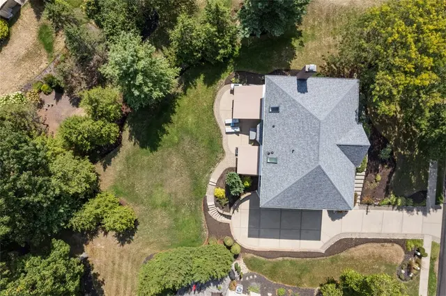 622 Oswego Drive gallery image 7