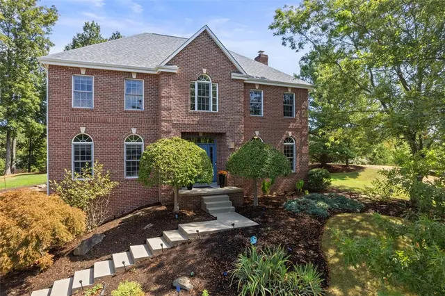 622 Oswego Drive gallery image 10