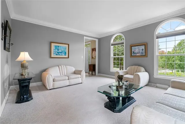 622 Oswego Drive gallery image 11