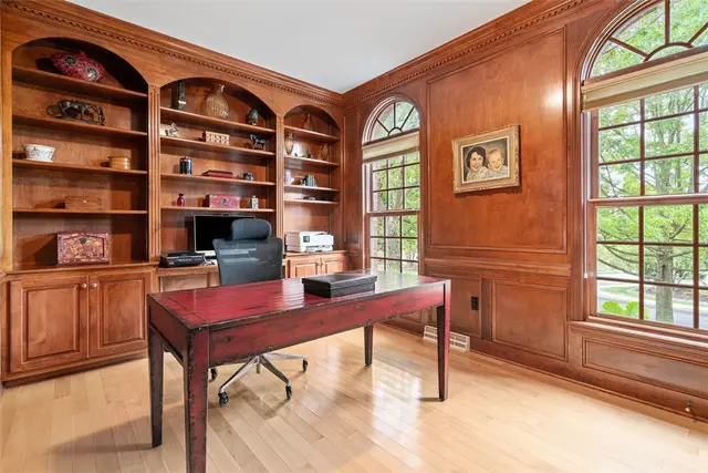 622 Oswego Drive gallery image 13