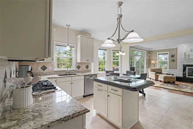 622 Oswego Drive gallery image 17