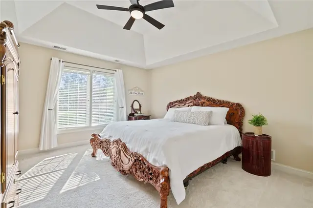 623 Oswego Dr gallery image 5