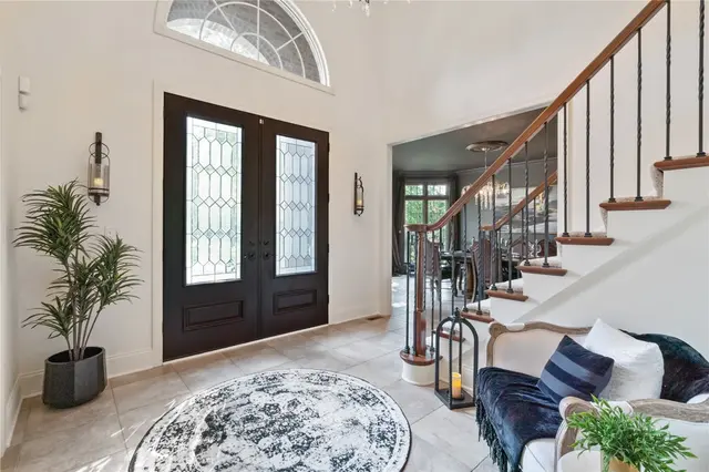 623 Oswego Dr gallery image 9