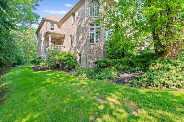 623 Oswego Dr gallery image 13