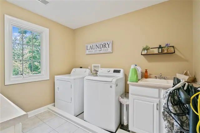 623 Oswego Dr gallery image 31