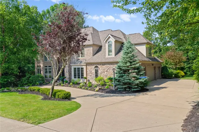 623 Oswego Dr gallery image 33