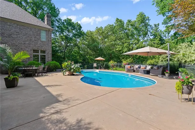 623 Oswego Dr gallery image 40