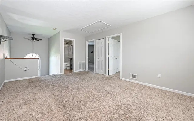 623 Sunset Cir gallery image 3