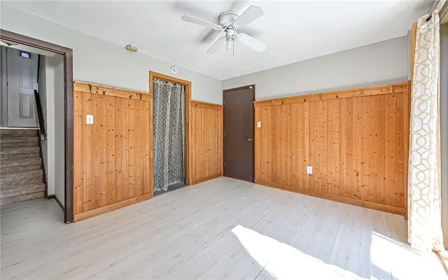 623 Sunset Cir gallery image 5