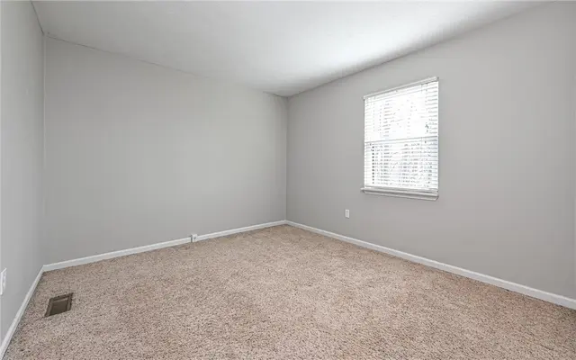 623 Sunset Cir gallery image 7