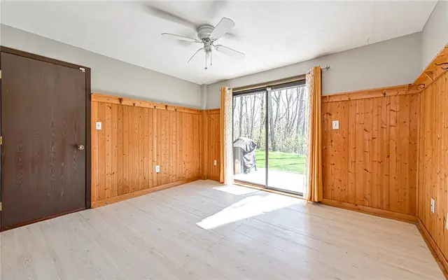 623 Sunset Cir gallery image 12