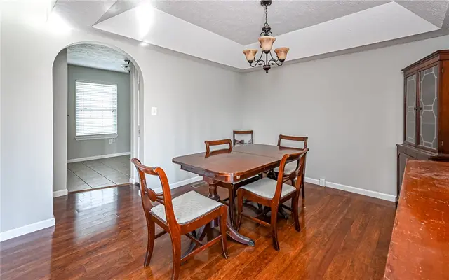 623 Sunset Cir gallery image 17