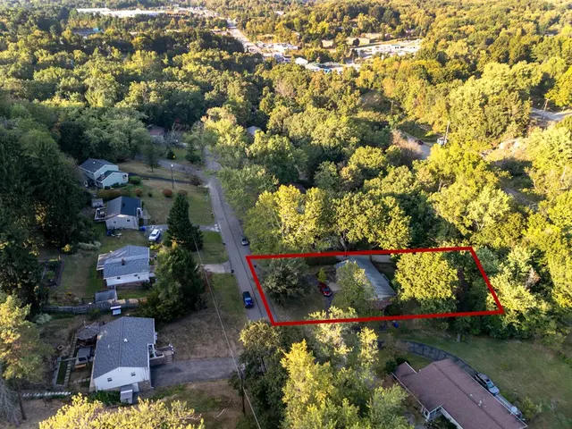 623 Westland Dr gallery image 23