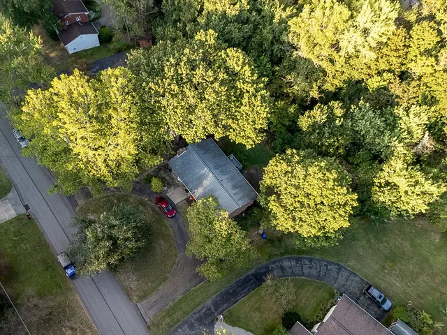 623 Westland Dr gallery image 27
