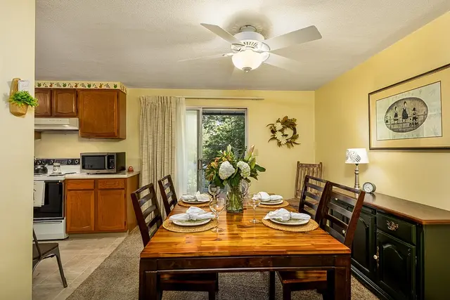623 Westland Dr gallery image 31