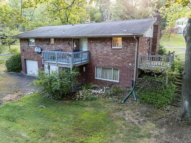 623 Westland Dr gallery image 37