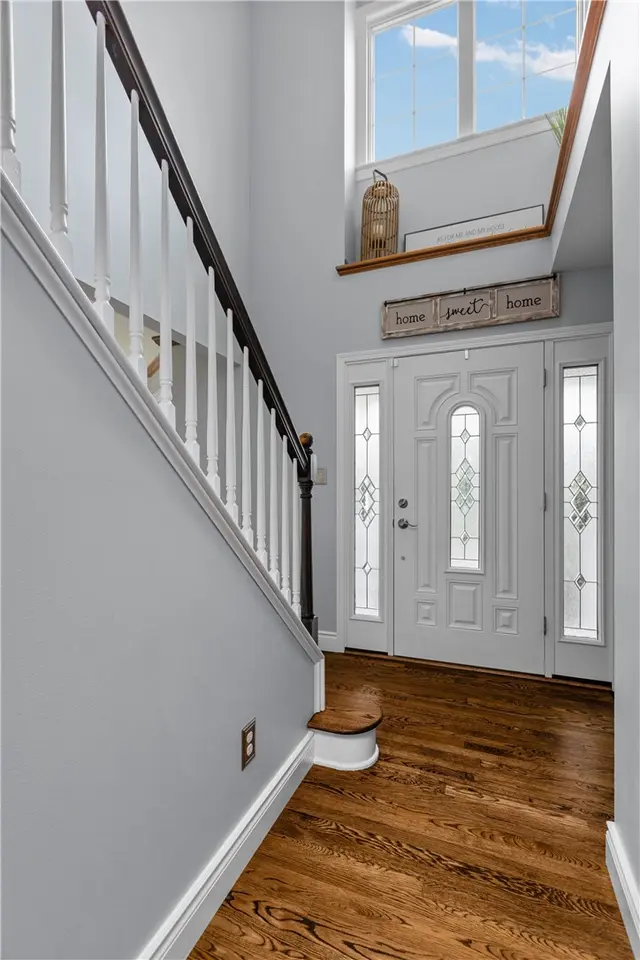 627 Alex Ct gallery image 18