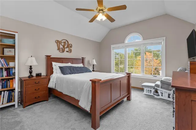 627 Alex Ct gallery image 27