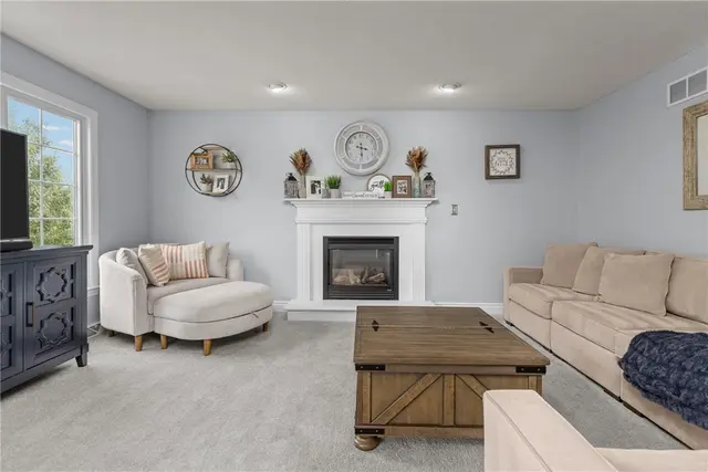 627 Alex Ct gallery image 46