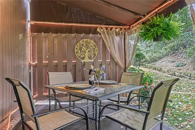 631 Maplewood Court gallery image 21