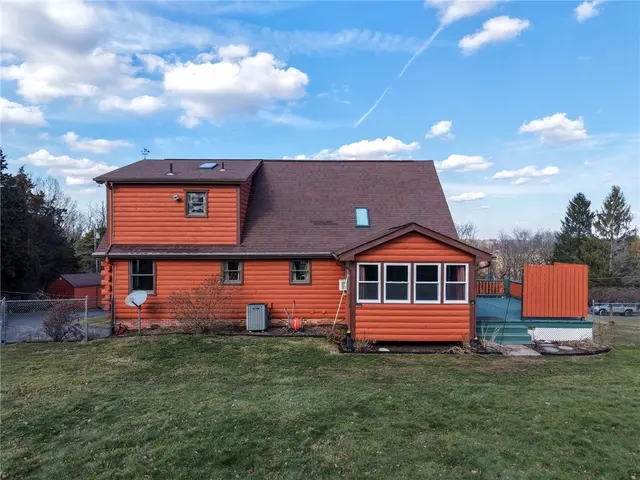 637 Baur Drive gallery image 3