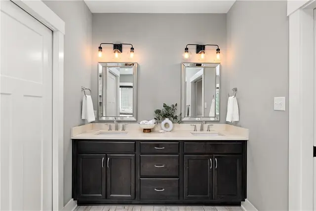 637 Chilliwack Ln gallery image 9