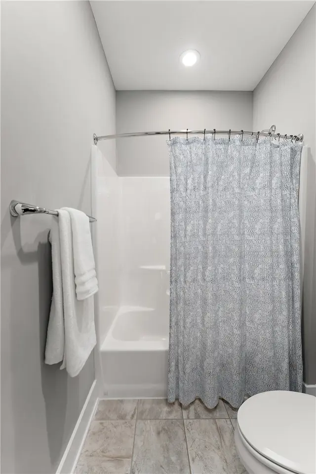 637 Chilliwack Ln gallery image 11