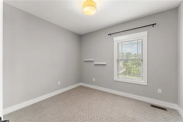 637 Chilliwack Ln gallery image 14