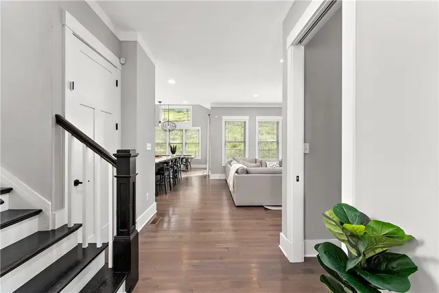 637 Chilliwack Ln gallery image 15