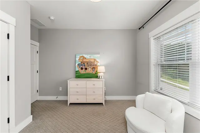 637 Chilliwack Ln gallery image 18