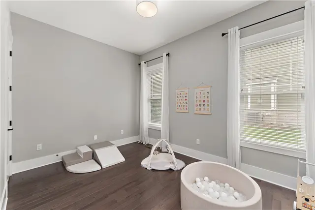 637 Chilliwack Ln gallery image 32