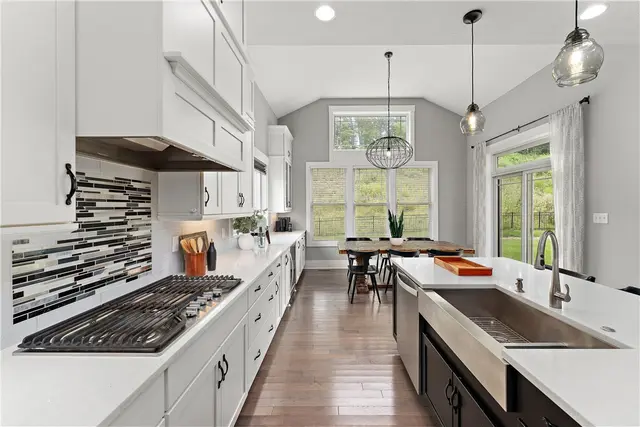 637 Chilliwack Ln gallery image 33