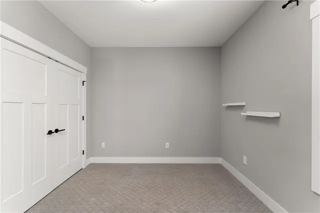 637 Chilliwack Ln gallery image 36