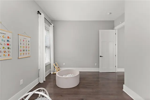 637 Chilliwack Ln gallery image 50