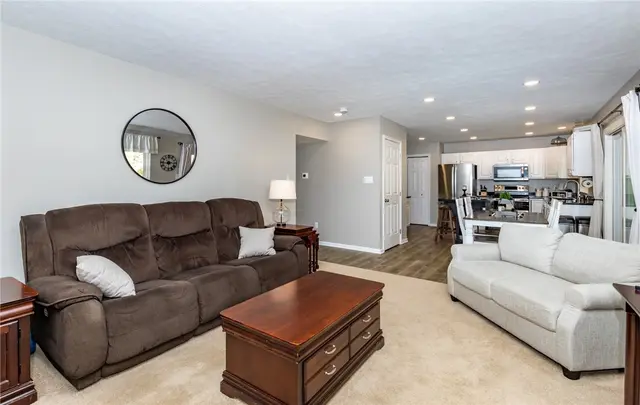 637 White Pine Dr gallery image 10