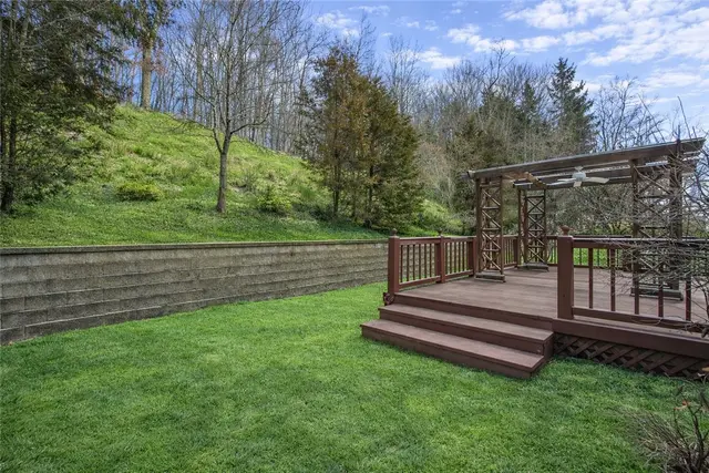 639 White Pine Dr gallery image 6
