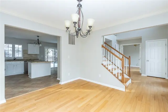 639 White Pine Dr gallery image 21
