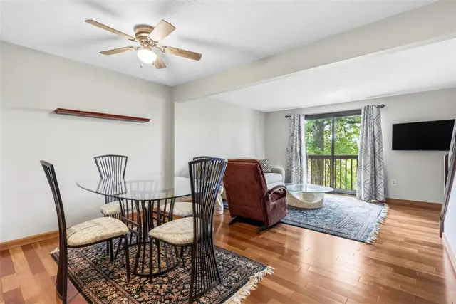 641 Sunset Cir gallery image 3