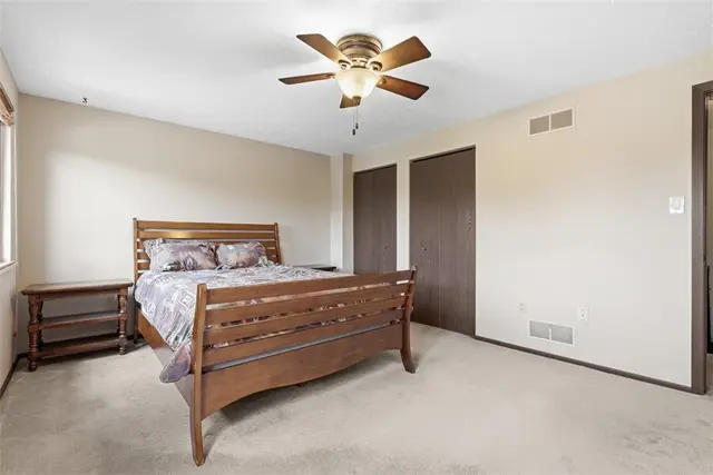 641 Sunset Cir gallery image 12
