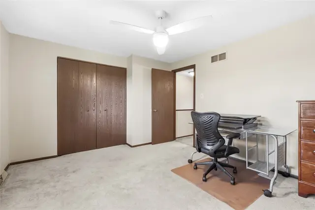 641 Sunset Cir gallery image 14