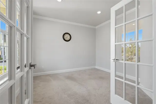641 Tullamore Trail gallery image 16