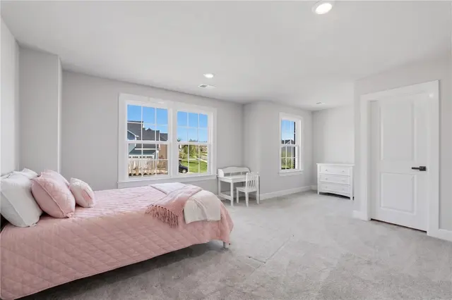 641 Tullamore Trail gallery image 22