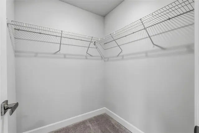 641 Tullamore Trail gallery image 27