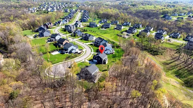 641 Tullamore Trail gallery image 45